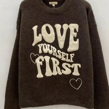 Afbeelding in Gallery-weergave laden, Love yourself first trui bruin
