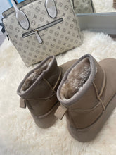 Afbeelding in Gallery-weergave laden, Uggs bruin
