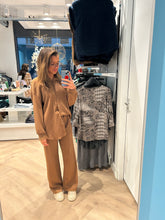 Afbeelding in Gallery-weergave laden, Chelsea comfy pak bruin

