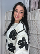 Afbeelding in Gallery-weergave laden, Bloemen trui
