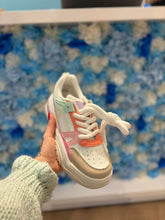 Afbeelding in Gallery-weergave laden, Sneakers met kleuren
