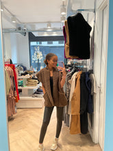 Afbeelding in Gallery-weergave laden, Teddy gilet bruin
