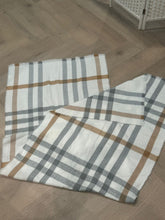 Afbeelding in Gallery-weergave laden, Gestreepte sjaal wit beige grijs
