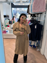 Afbeelding in Gallery-weergave laden, Teddy vest beige

