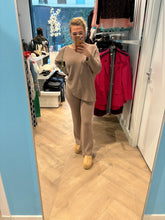 Afbeelding in Gallery-weergave laden, Comfy set taupe
