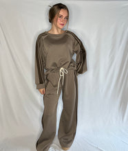 Afbeelding in Gallery-weergave laden, Streep set taupe
