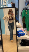 Afbeelding in Gallery-weergave laden, Flare jeans hello miss
