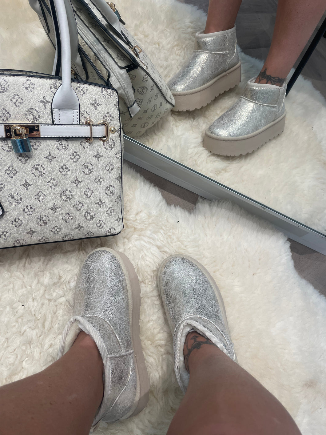 Uggs metallic goud